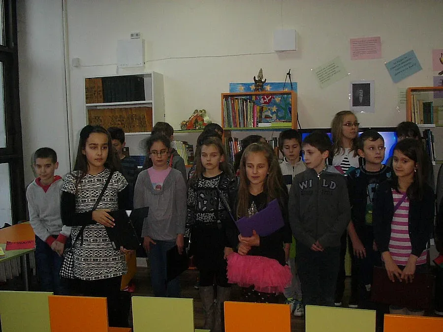 Деца с рецитал за Левски