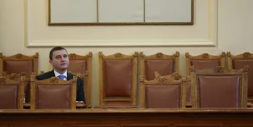 Горанов: Заем или намаляваме харчовете (ОБЗОР)