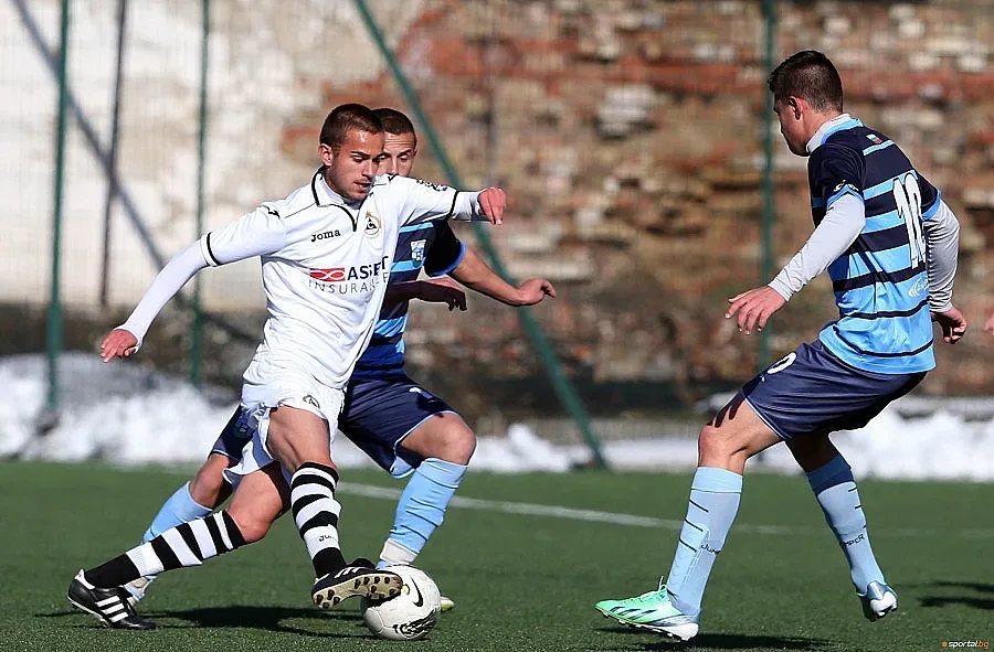 "Тигрите" разкъсаха "Славия"