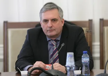 Калфин против данък върху ниските пенсии