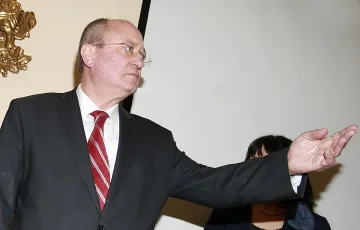 Танев иска европари за университетите за възрастни