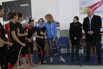 Световните шампионки представиха новите си съчетания пред Кралев