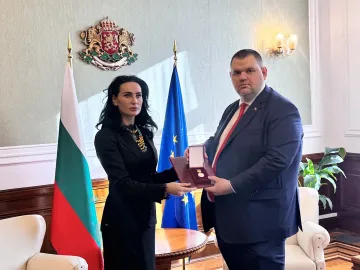 Голямо признание за Пеевски! Медал за особени заслуги към украинския народ