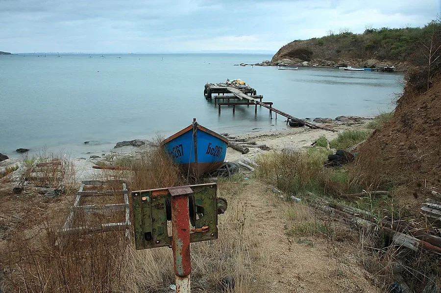 Багери бутат 50 рибарски хижи в Ченгене скеле