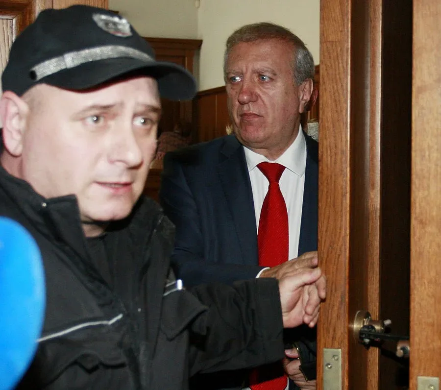 Томов: Прикриваха виновните за "Кремиковци"