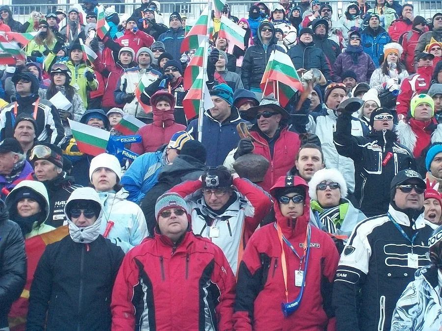 Загряват с музика ски елита сред дамите в Банско