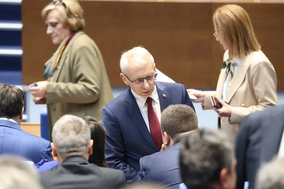 Нови кордони! ПП-ДБ порязаха "Възраждане". Костадинов: Те са токсични