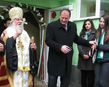 Миков откри реновираната сграда на математическата гимназия във Видин