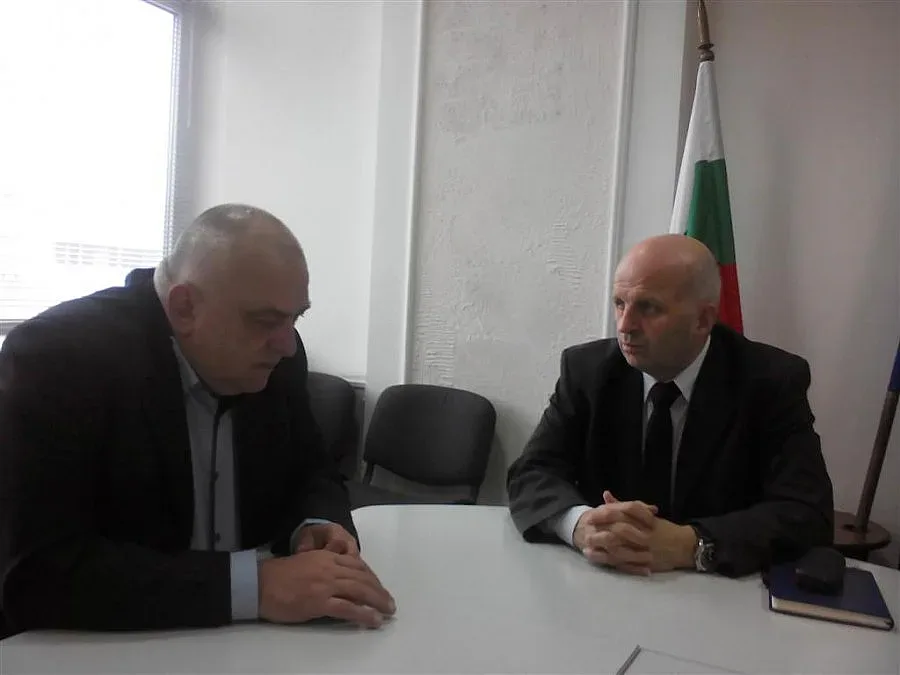 Данъчното иска паркинг за улеснeние на своите клиенти 