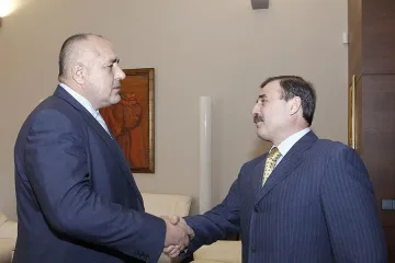 Координационен център ще поддържа връзка с българите в Украйна