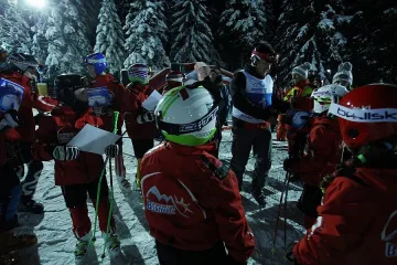 Министър Кралев награди 119 първи места на Боровец