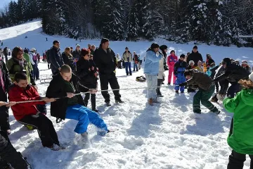 Стотици се забавляваха в снега над Благоевград