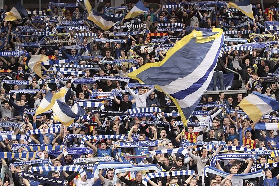 "Синята" лавина заля "Арена Армеец"