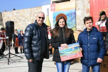 "Винпром Карнобат" повери лозята на младите