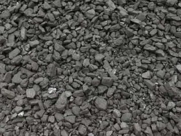 Роми копаят нощем в опасна и изоставена мина