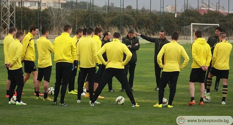 В "Ботев" резнали кабела на циции