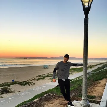 Гришо чака Маша на плажа 