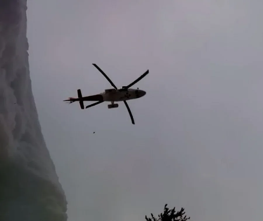 Зрелищна акция по спасяване на сноубордист в Пирин (ВИДЕО)