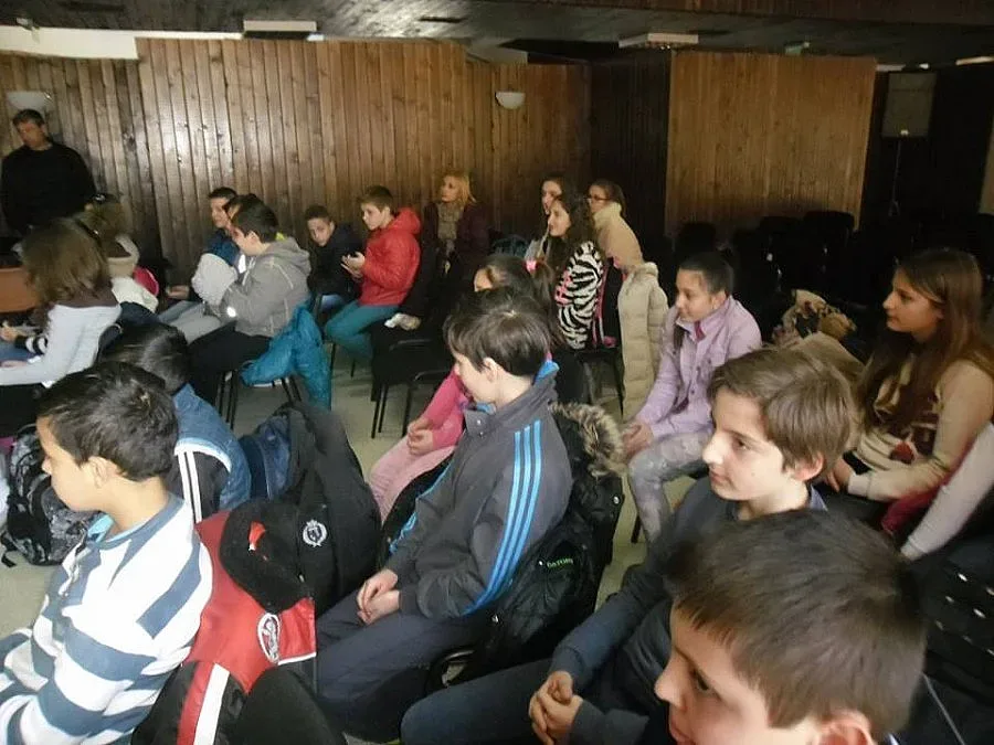 Беседи срещу дрога с ученици в Благоевград