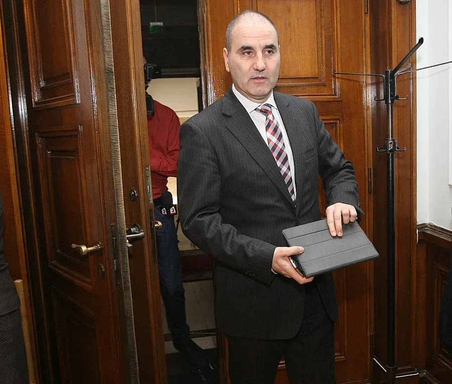 ГЕРБ с декларация в защита на Цветанов 