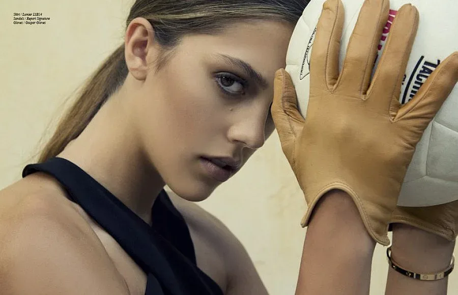 Систин Сталоун нокаутира със снимки