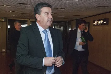 Рекетират кума на Стоичков