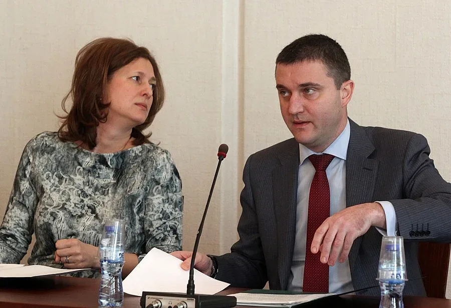 Комисията по външна политика отхвърли новия заем