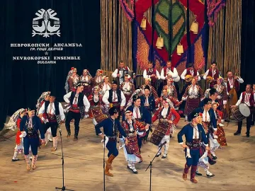 Неврокопският ансамбъл на карнавал в Гърция