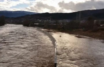 Река Струма държи село в страх