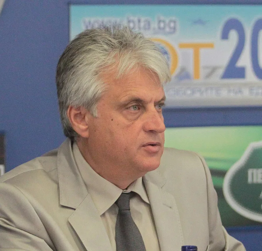 Рашков: Съдия Янева разписала за "Червеи"