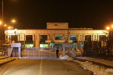 Брифинг за аварията с "Фалкона" 