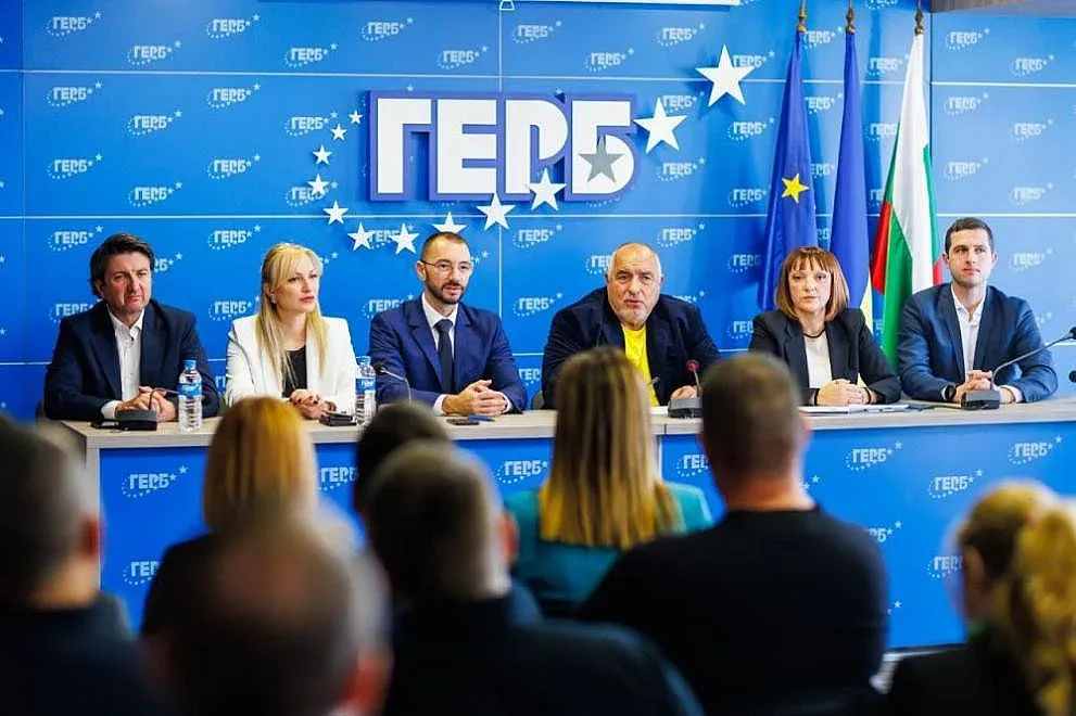 Борисов попиля ПП-ДБ. Писа отличен на  своите общинари в София