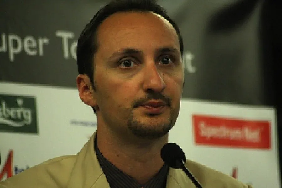 Топалов играе с Карлсен и Крамник