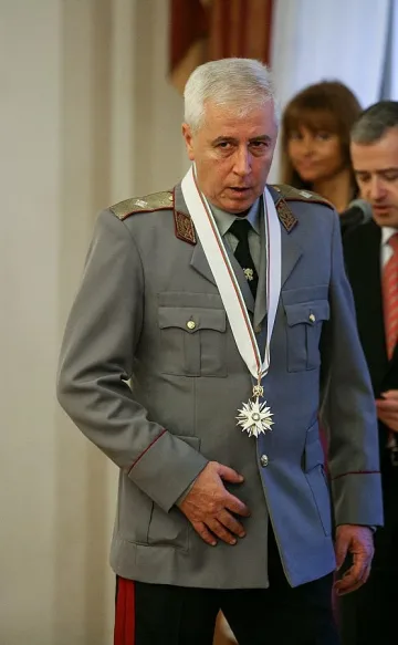 Шефът на ВМА с орден "Стара планина" 