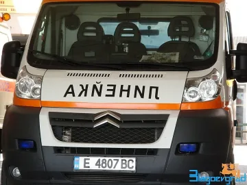 Мъж руга медици в Спешно-приемно отделение