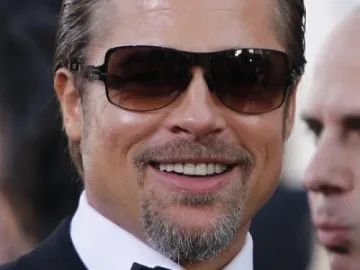 Джоли праща Пит в клиника