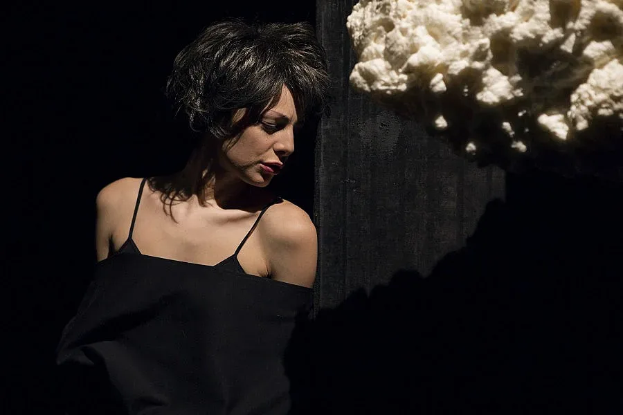 Яна Титова се завръща в Народния