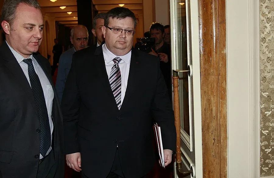 Прокуратурата работи по операция "Червеи"