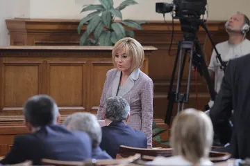 Манолова брани станция на железничари