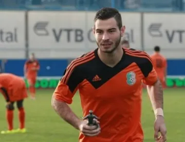 Стилиян навил авер за Мони Славчев