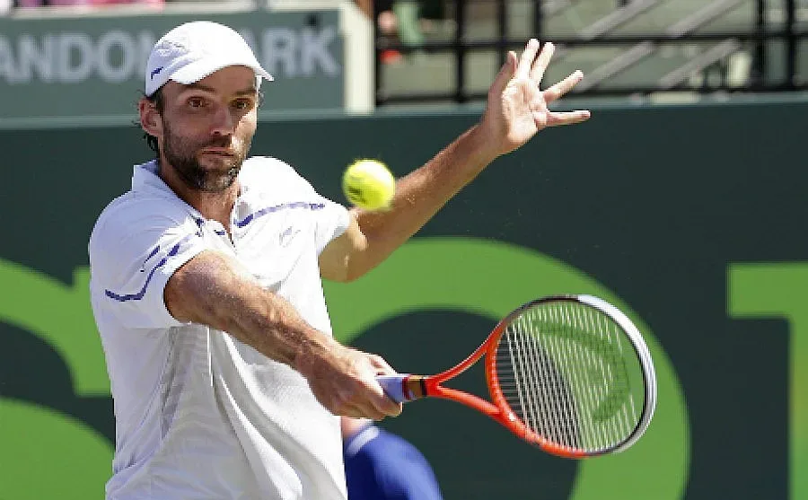 Тенисист краде Ана от Швайни