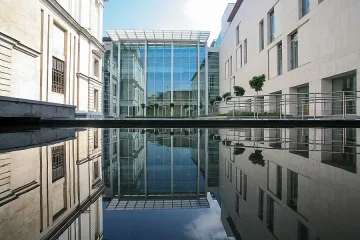 Горанов и Рашидов  в спор за Лувъра