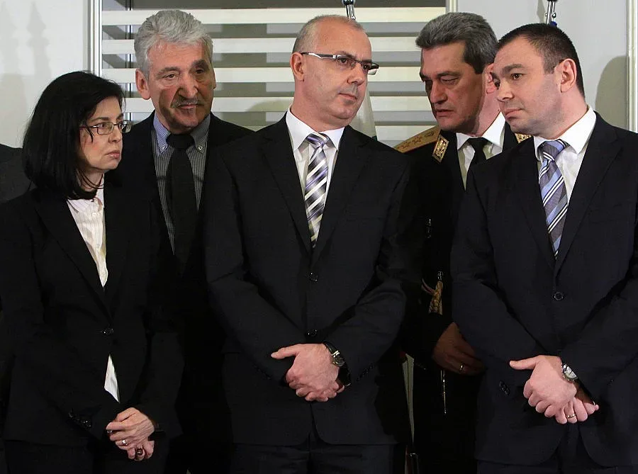 Вучков проверява незаконни бръмбари (ОБЗОР)