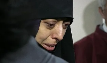 Съпругата на Муса пропя  срещу него и хората му