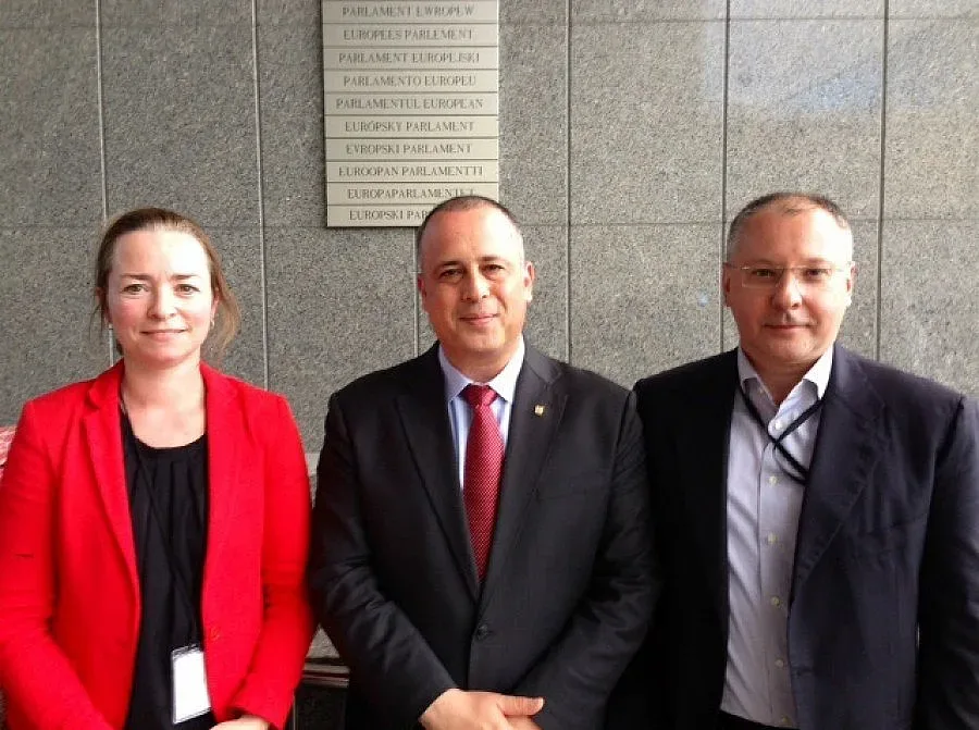 Станишев с рамо за Партията на труда