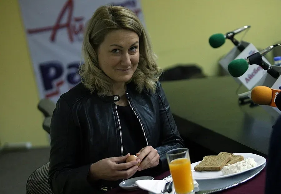 Стратиева зарежда батериите с шоколад и сушени плодове