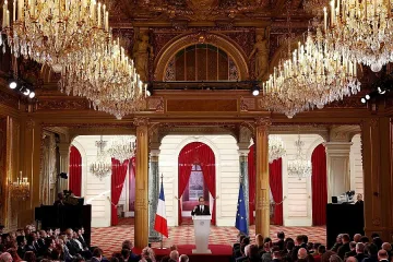 Оланд и Меркел в Украйна с нов мирен план 