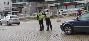 КАТ може да глобява пътници, ако се возят в кола без гражданска