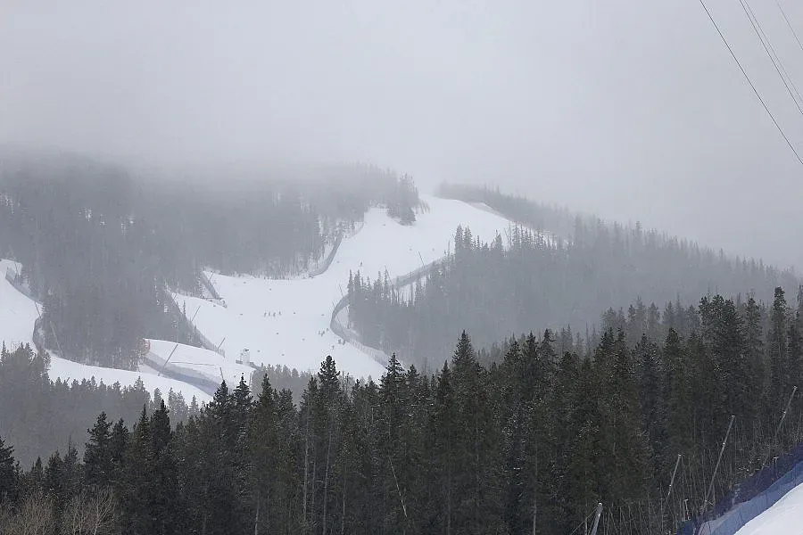 Лошо време провали супергигантския слалом на световното