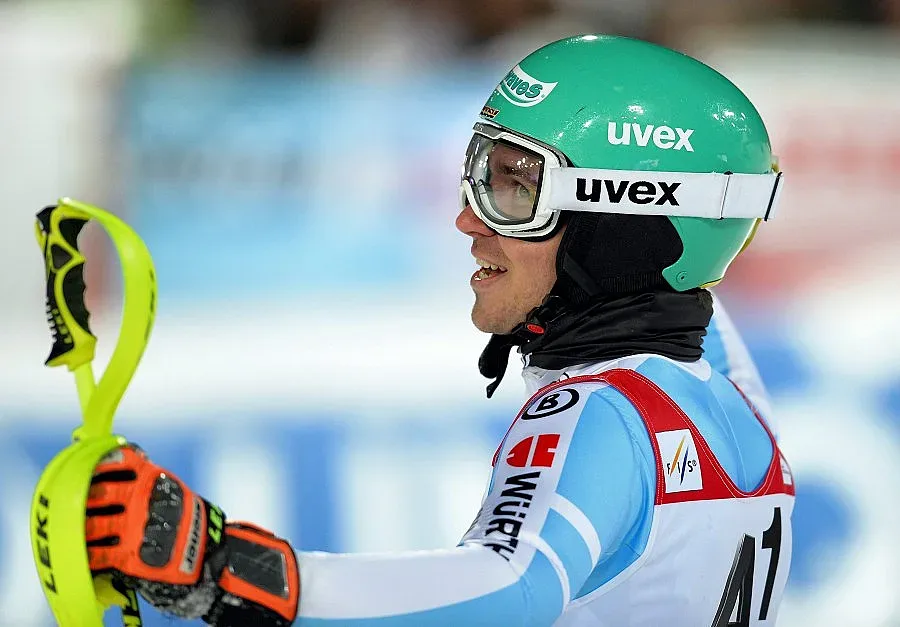 Нойройтер: Баща ми ме научи да сека дърва